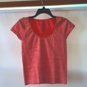 Slightly cropped, t-shirt. Barely worn.